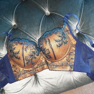 Sexy Lace Embroidery Bra NWOT